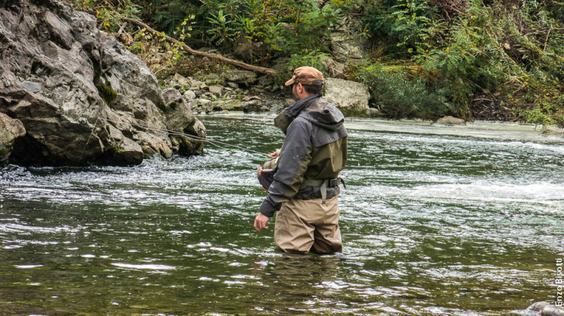 Simone Pezzi pesca a mosca In RENO, per iopescopositivo.it